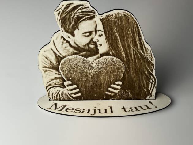 Fotografie gravata pe lemn